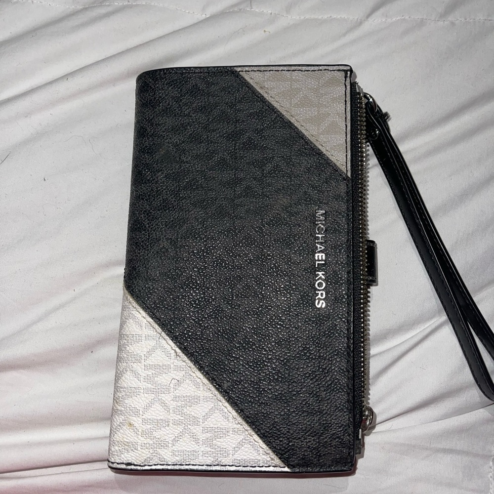 MK wallet